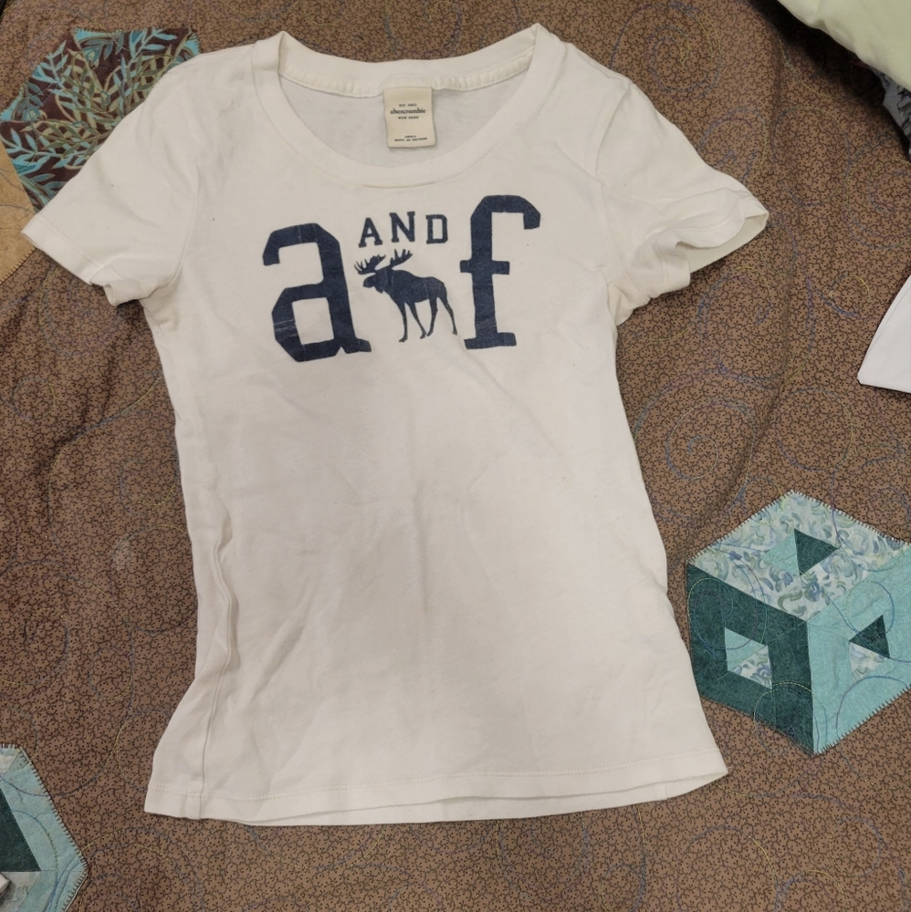 Abercrombie and fitch - small tshirt